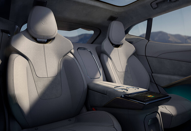 Lotus Eletre siege console centrale